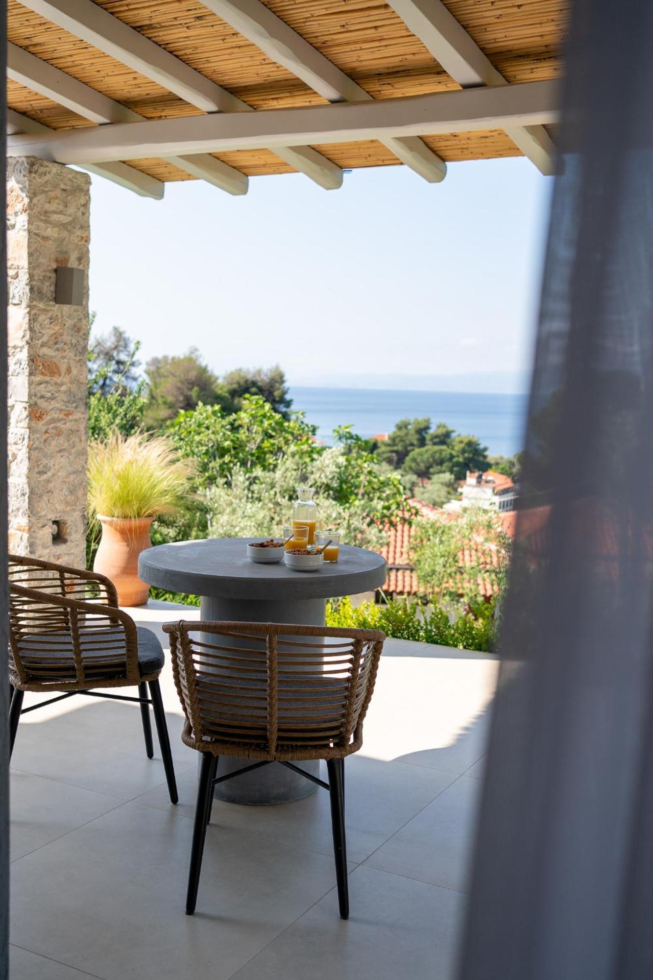 Stone Build Suite With Private Pool Kolios Eksteriør bilde