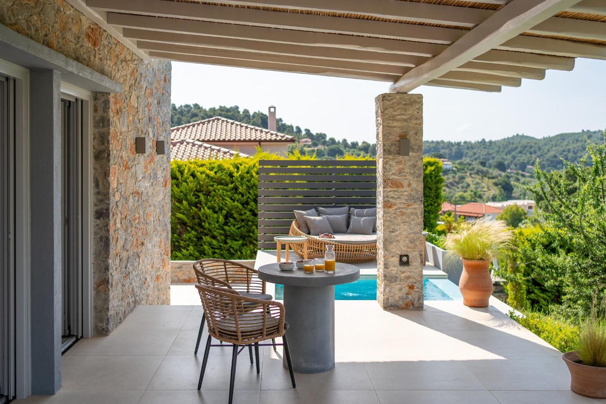 Stone Build Suite With Private Pool Kolios Eksteriør bilde